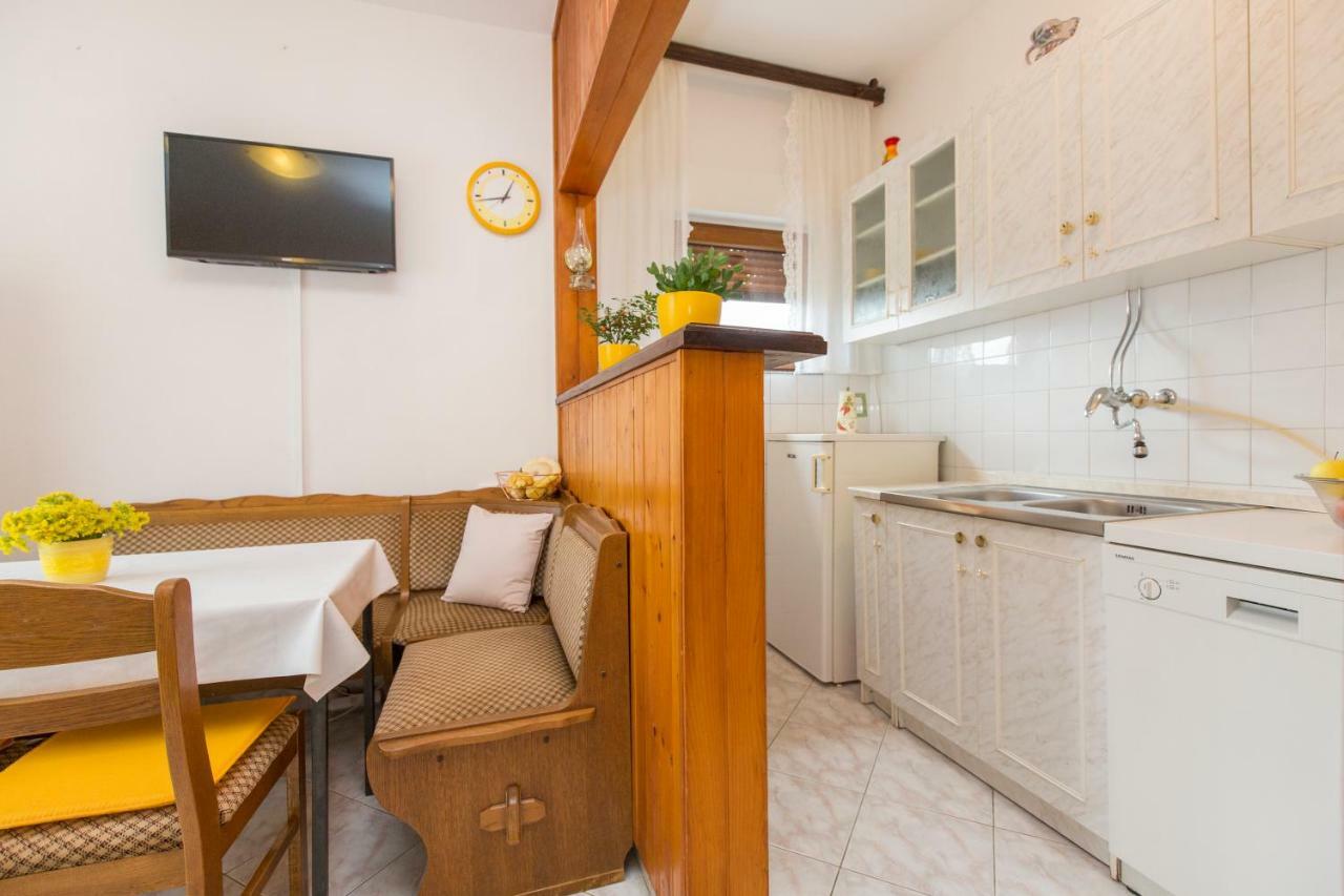 Apartman Branka 라빈 외부 사진